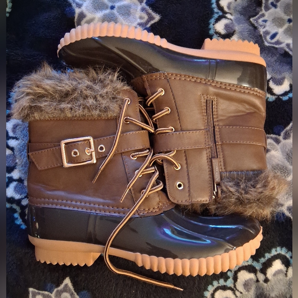 Duck Boots Womens 7.5